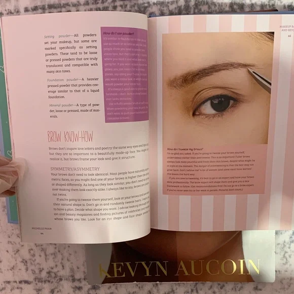 Kevyn Aucoin Face Forward Makeup Guide & Michelle Phan Makeup Books - Picture 12 of 12